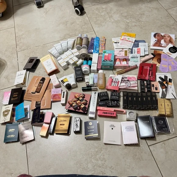 Huge Skincare Makeup Hair Perfume SAMPLES Bundle Sephora Ulta Nordstrom luxury - Picture 7 of 10